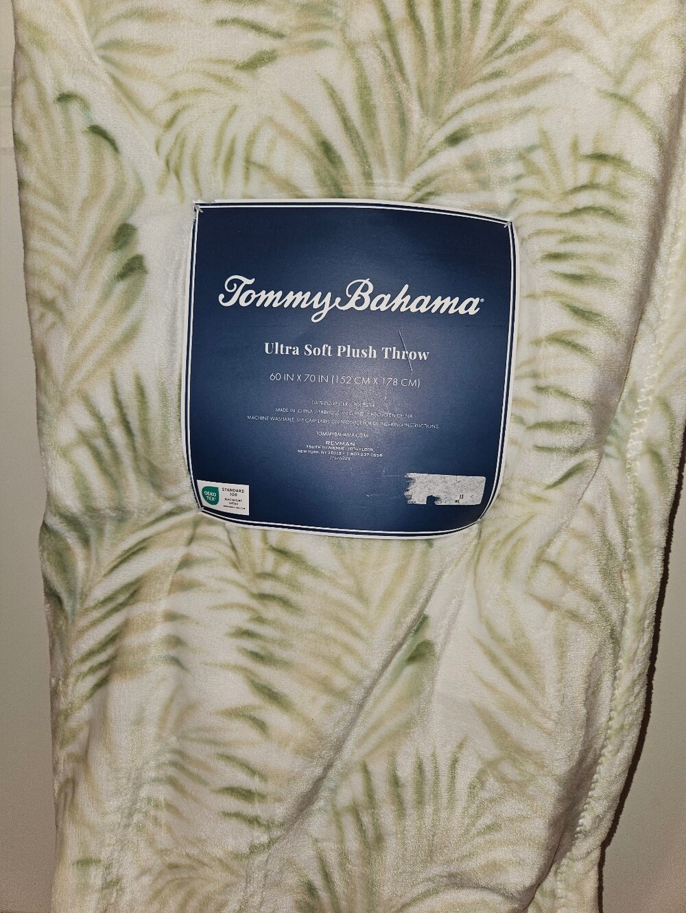 NWT Tommy Bahama Ultra Soft Plush Throw - Picture 2 of 10